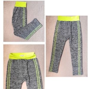 ♥️Bundle&Save♥️ Neon Stretch Yoga Capri Leggings